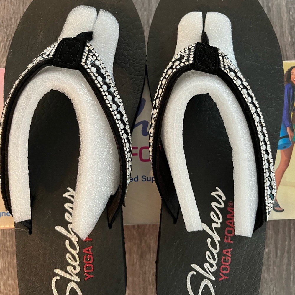 Skechers Black Flip Flop Sandals with Rhinestone Straps